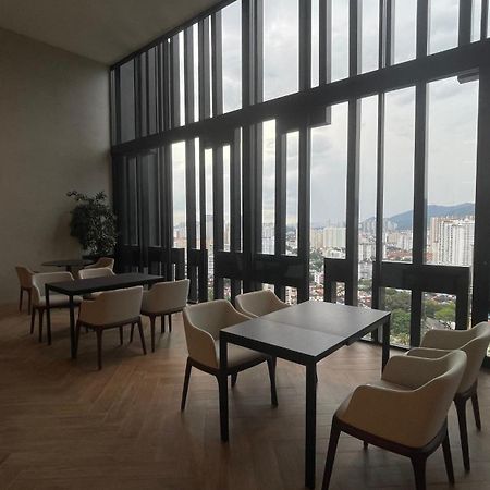 Beacon 2Br Infinity Pool - By Bnb4U George Town Eksteriør billede