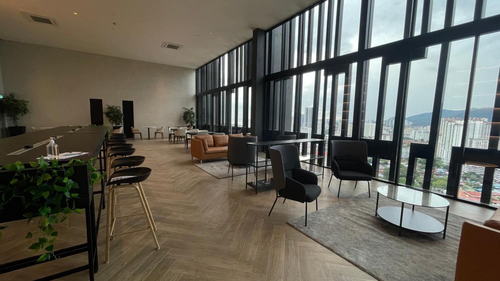 Beacon 2Br Infinity Pool - By Bnb4U George Town Eksteriør billede