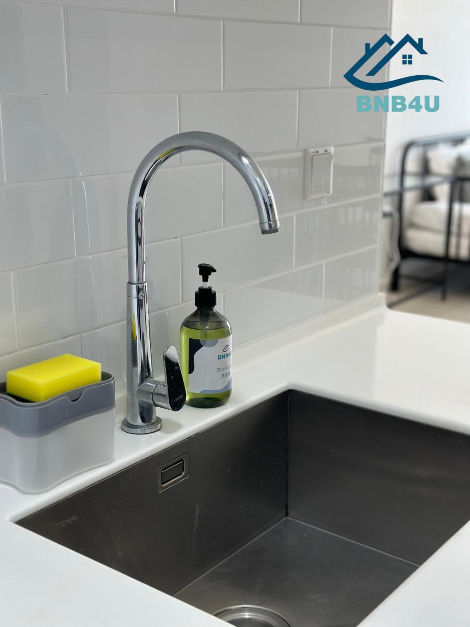 Beacon 2Br Infinity Pool - By Bnb4U George Town Eksteriør billede