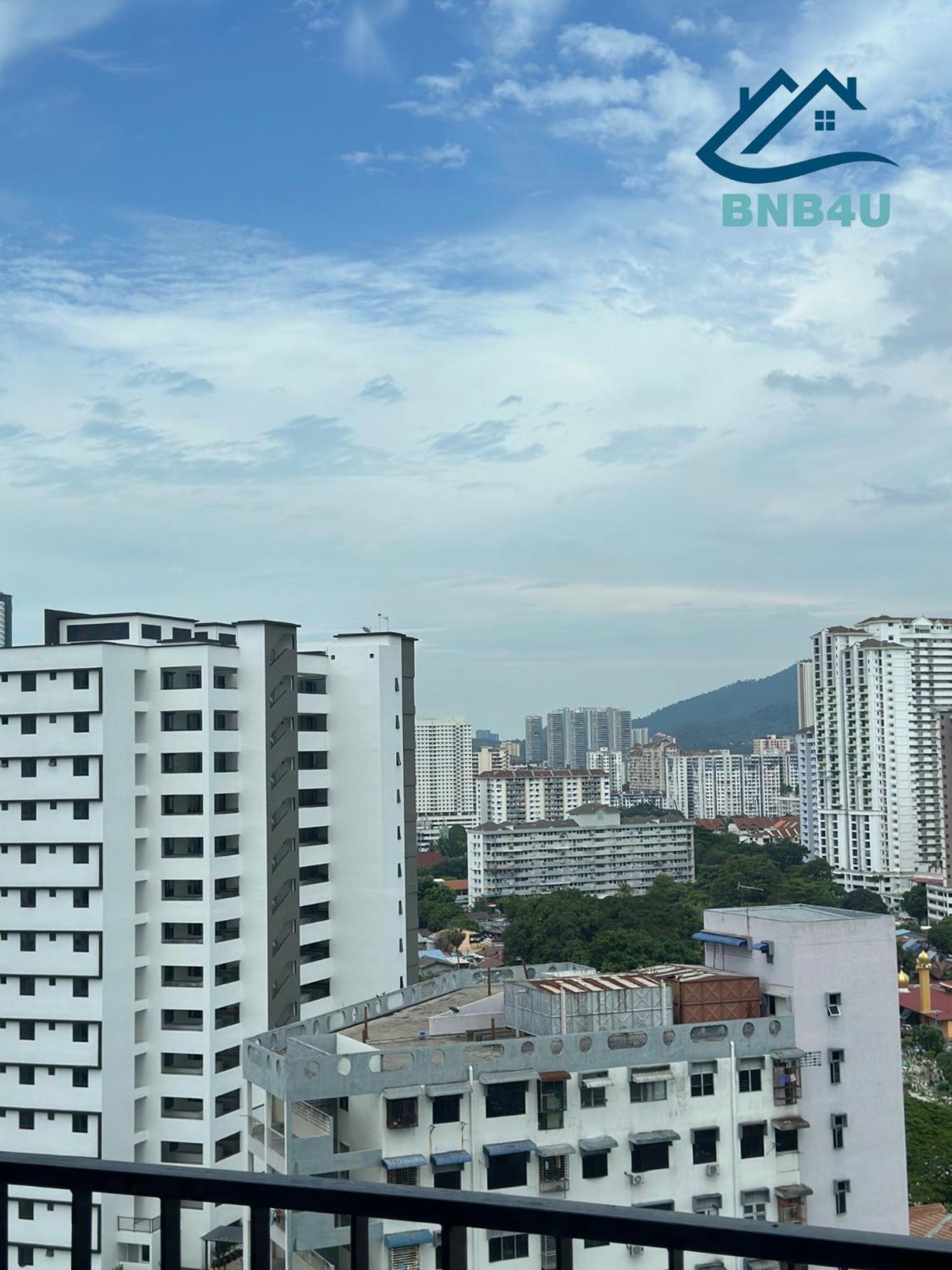 Beacon 2Br Infinity Pool - By Bnb4U George Town Eksteriør billede