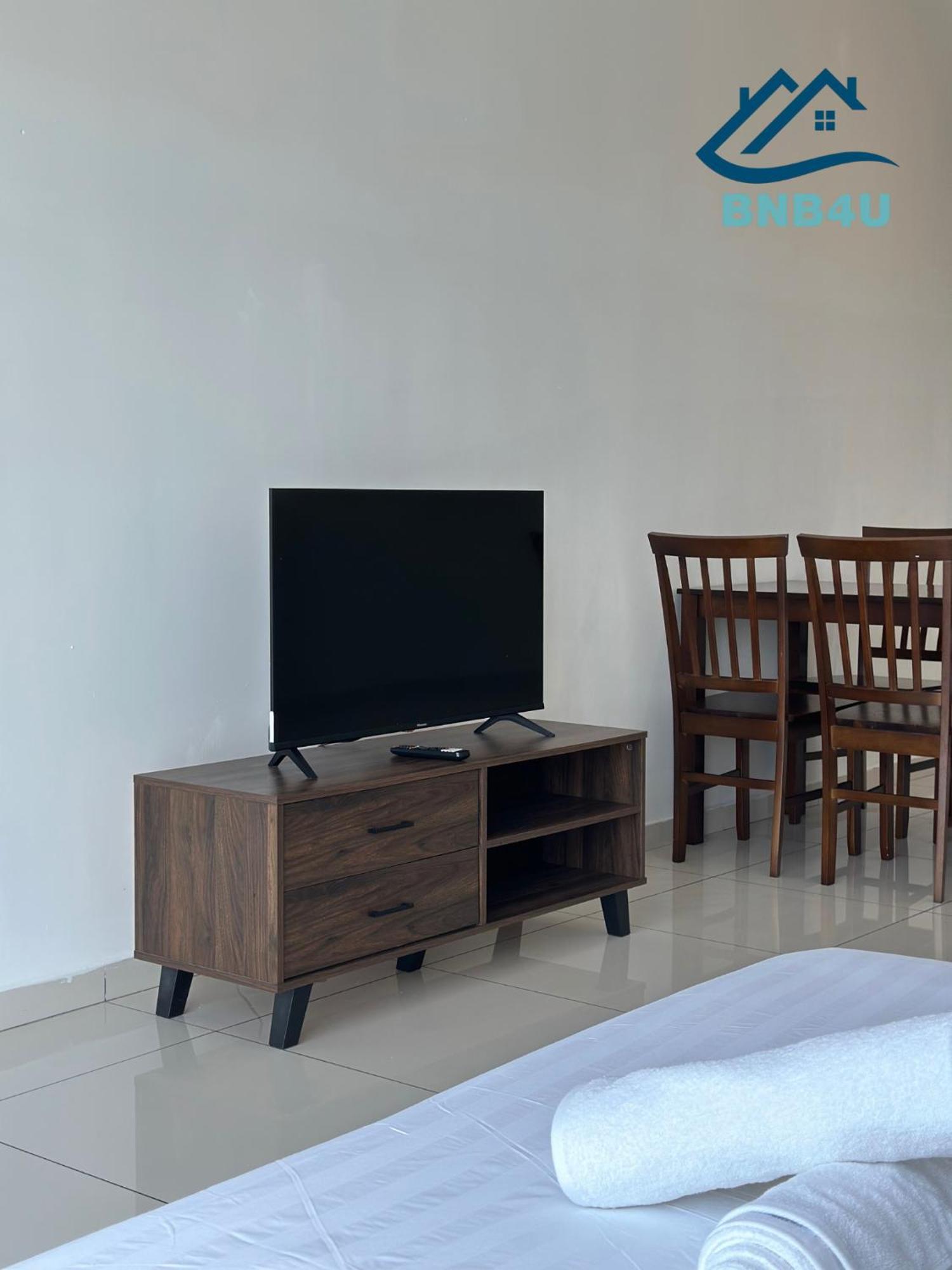 Beacon 2Br Infinity Pool - By Bnb4U George Town Eksteriør billede
