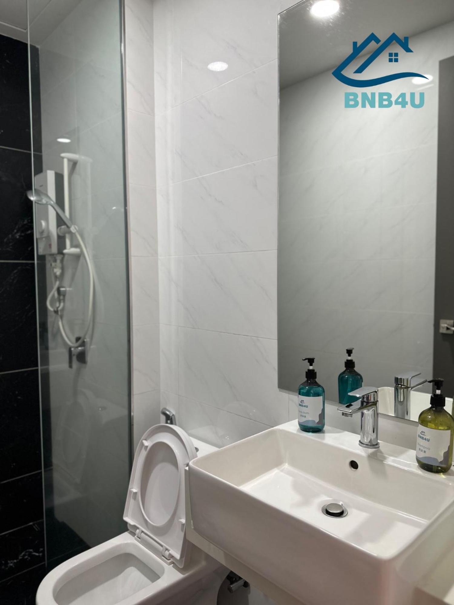 Beacon 2Br Infinity Pool - By Bnb4U George Town Eksteriør billede
