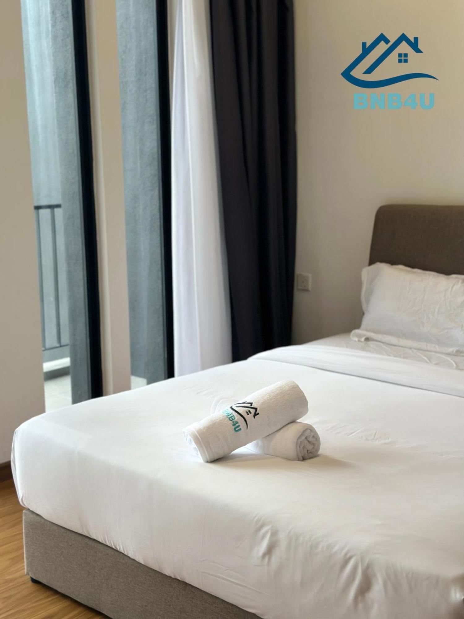 Beacon 2Br Infinity Pool - By Bnb4U George Town Eksteriør billede