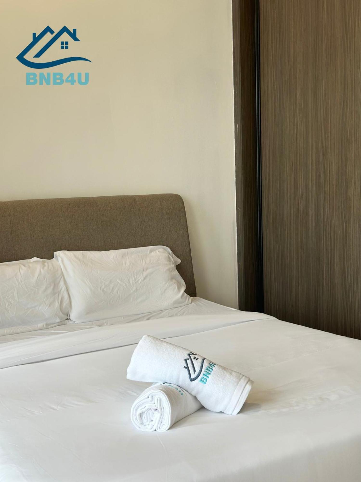 Beacon 2Br Infinity Pool - By Bnb4U George Town Eksteriør billede