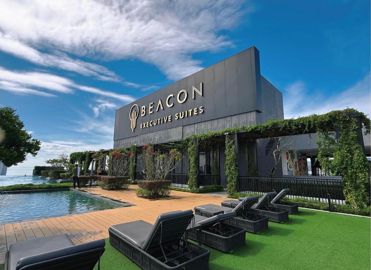 Beacon 2Br Infinity Pool - By Bnb4U George Town Eksteriør billede